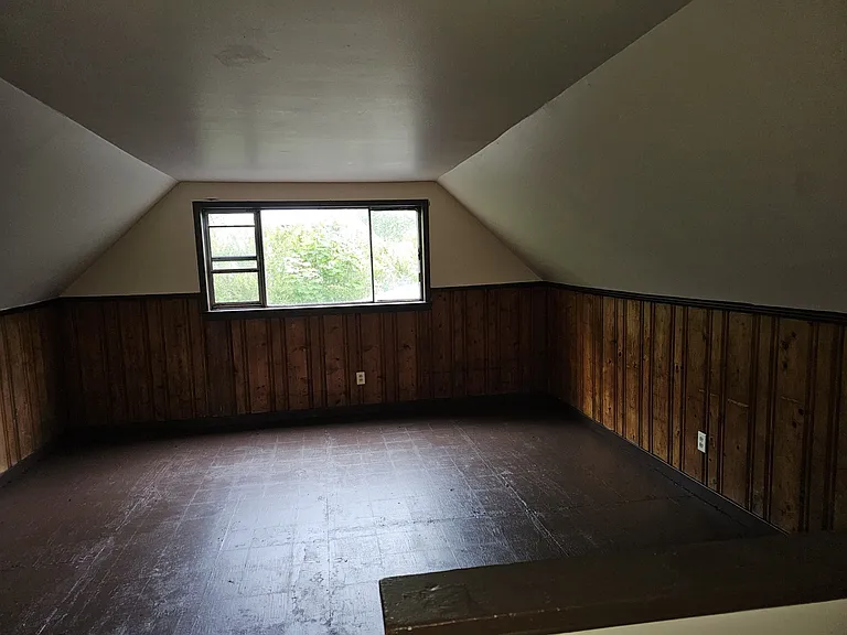 3505 Champlain Ave — Photo 5
