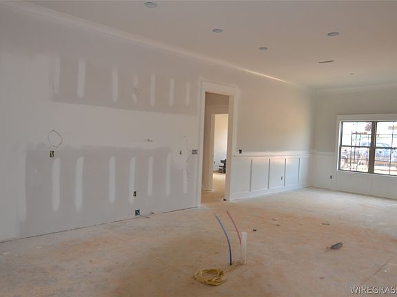 5th image of 101 Sabel Dr