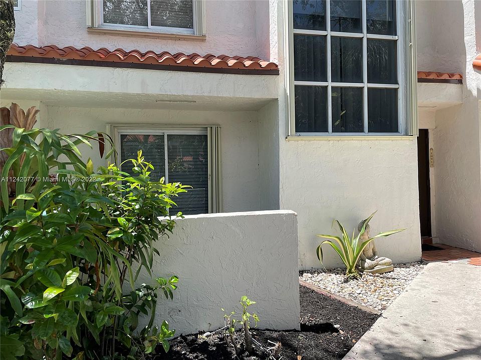 1st image of 10913 SW 75th St #10913