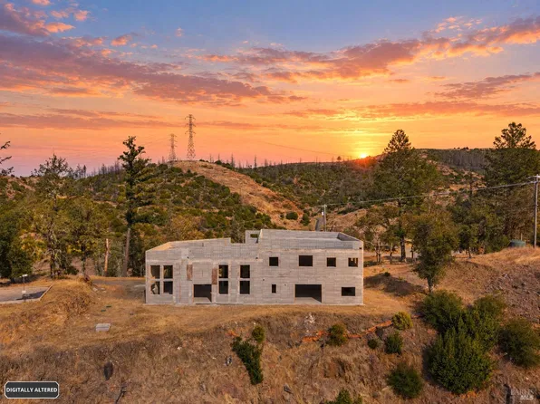 1545 Los Alamos Rd, Santa Rosa, CA 95409