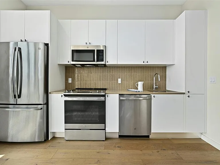 800 Embassy Dr #507 — Photo 6
