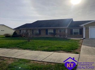 104 Ethan Ct, Vine Grove, KY 40175