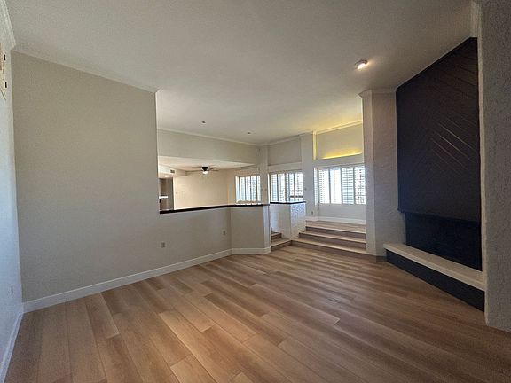 5th image of 985 E Campina Ln