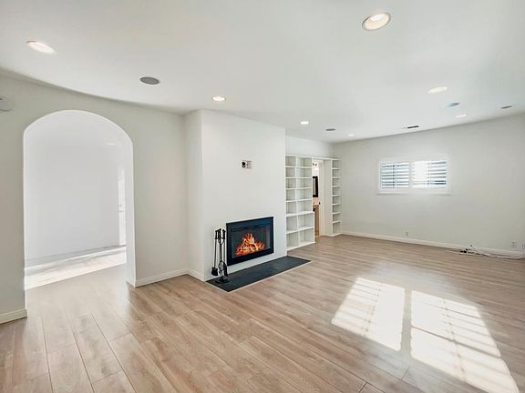 5th image of 1108 Ocean Park Blvd #1108