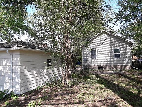 3rd image of 6812 California Ave