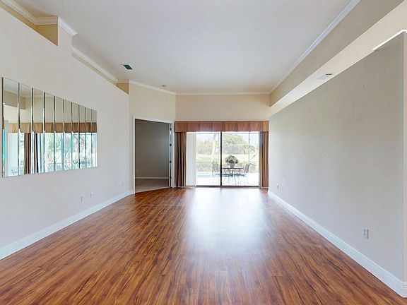 5th image of 433 SW JEFFERSON Circle