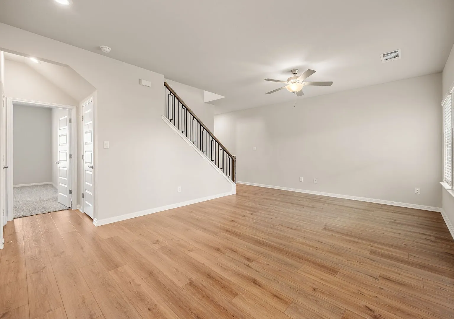 Like New in Durango Farms — Photo 4