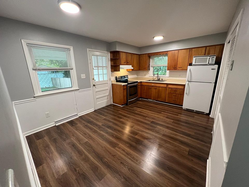 1st image of 1205 S Villa Dr #1205