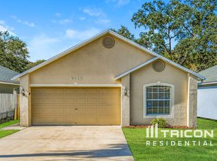 8390 Oak Crossing Dr W, Jacksonville, FL 32244