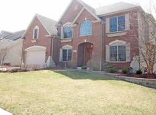 1042 Deer Glen Ct, Glen Ellyn, IL