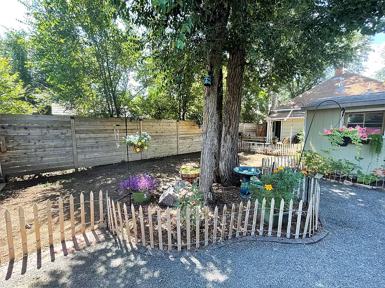 2018 W Pikes Peak Ave — Photo 10