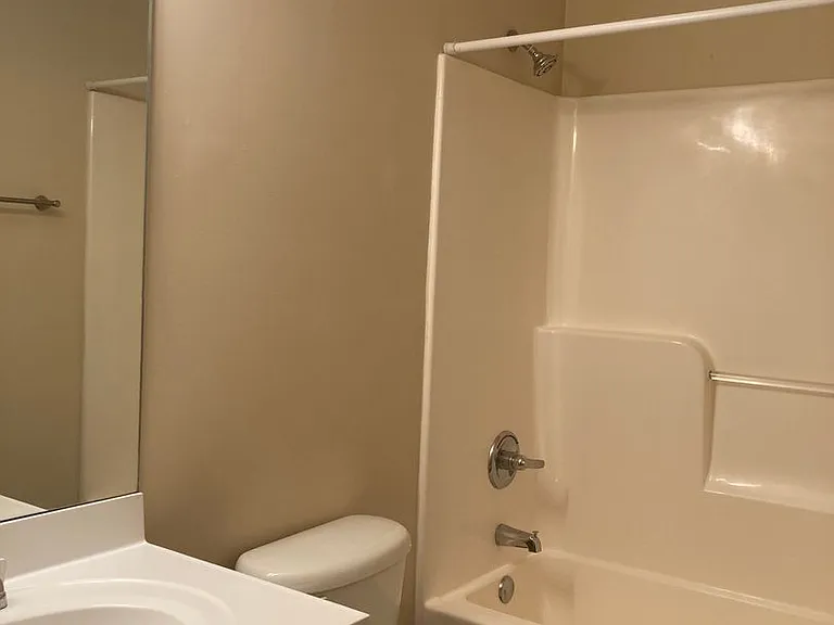 109 Kestrel Ct — Photo 8