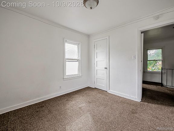 11th image of 15411 Mansfield St