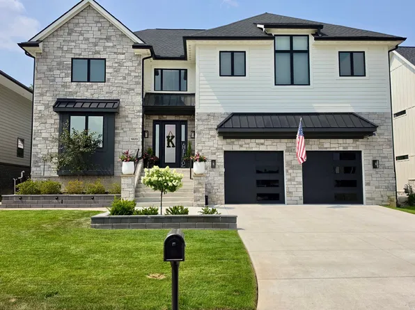 1820 Sadie Shore Dr, Commerce Township, MI 48382