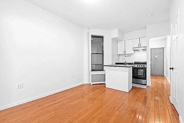 1st image of 4 Orchard St #3B