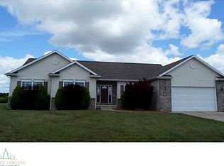 2080 Secretariat Ln, Saint Johns, MI 48879