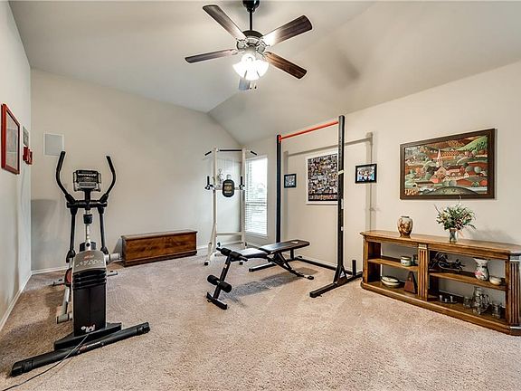 5th image of 1440 Caruth Ln
