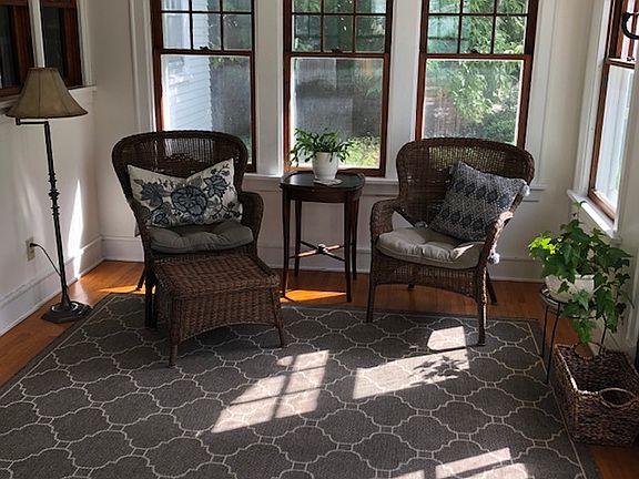 Enclosed & Heated
Porch