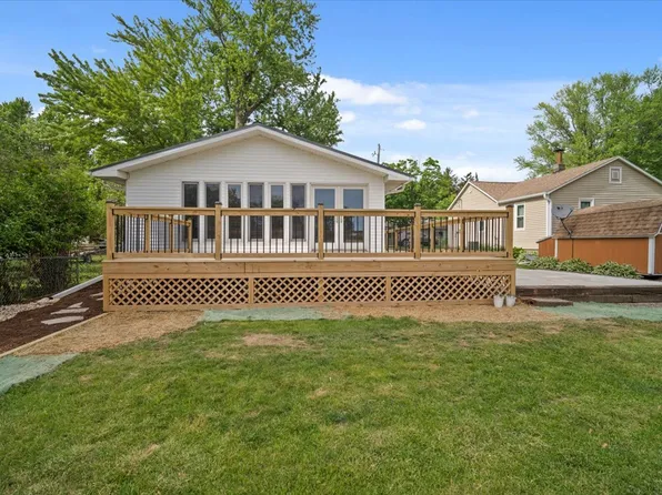 17371 Harris Dr, Hudson, IL 61748