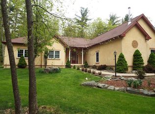 167 Mountain Top Dr, Dingmans Ferry, PA 18328