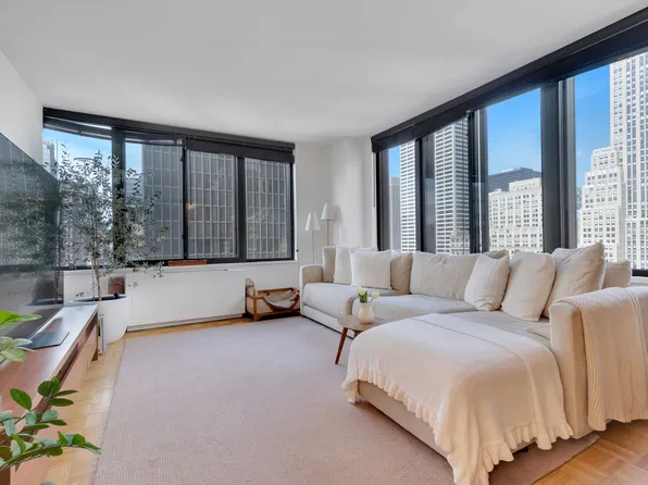 445 Fifth Avenue image 1 of 11