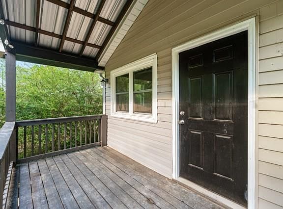 3rd image of 155 Horton St