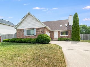 818 Sudbury Dr, Joliet, IL 60435