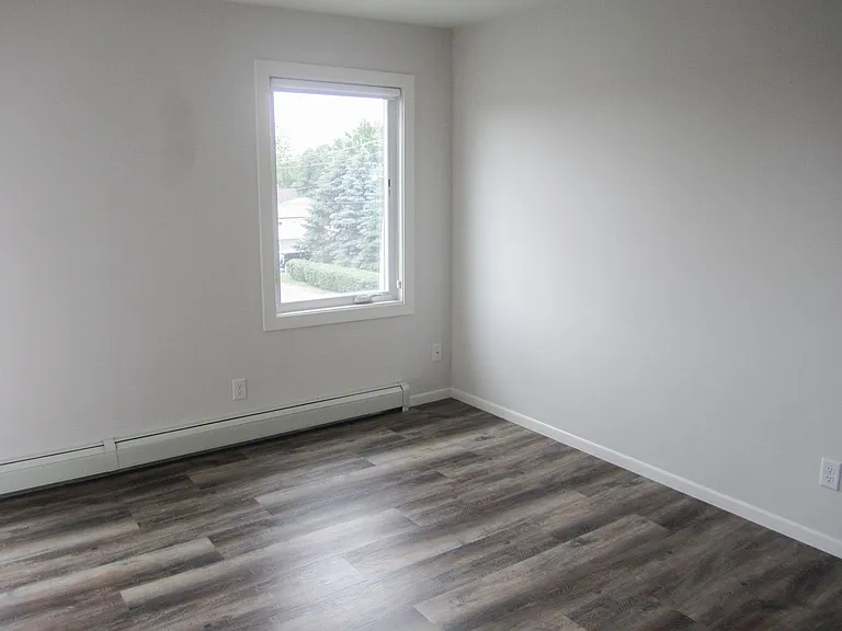 931 Madison Ave — Photo 12