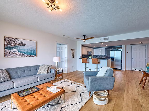 4th image of 610 Clematis Street #522