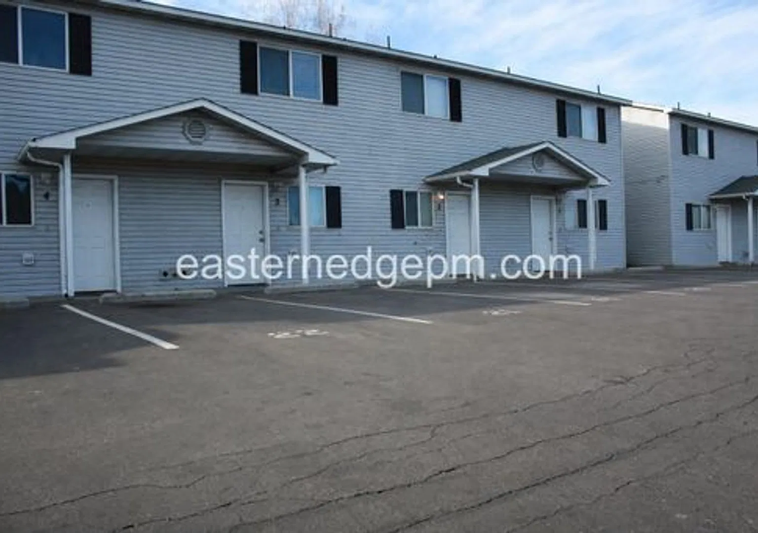 Valley Vista Apartments — Photo 1