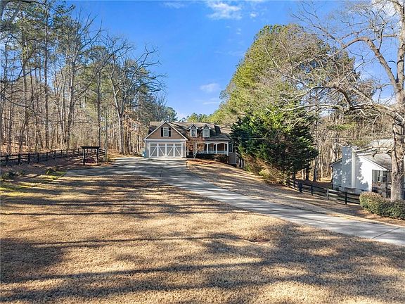 2nd image of 1681 Bennett Rd