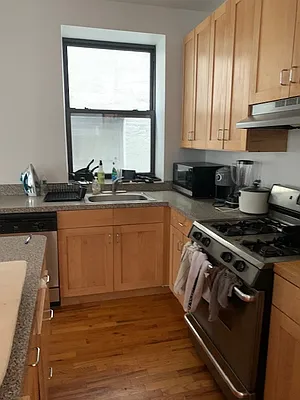 Rented by Bond New York | media 4