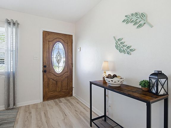 5th image of 441 Stonehenge Dr