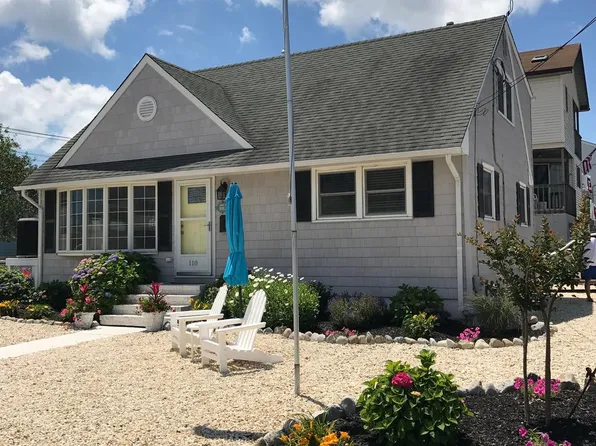 110 3rd St, Beach Haven, NJ 08008