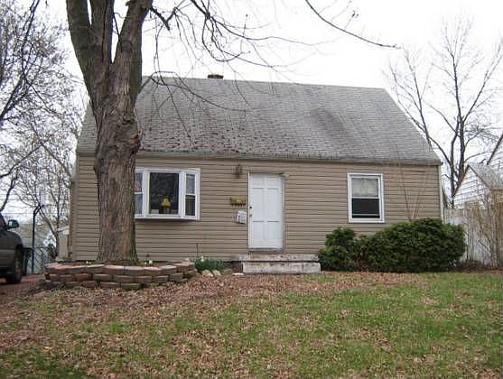 1st image of 3451 Medina Ave