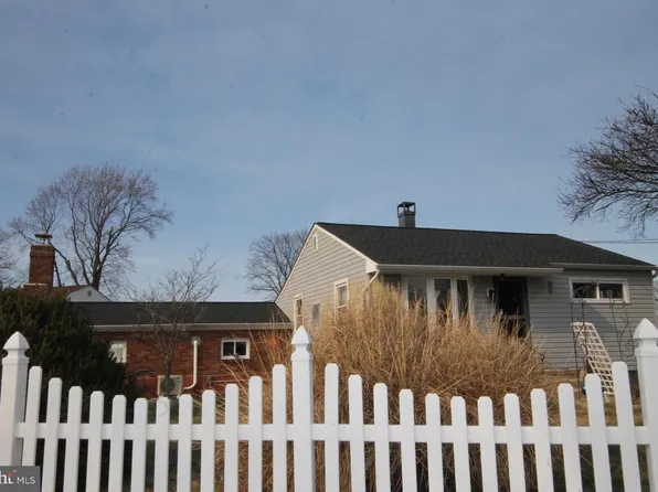 102 Fernglen Ave, Glen Burnie, MD 21061