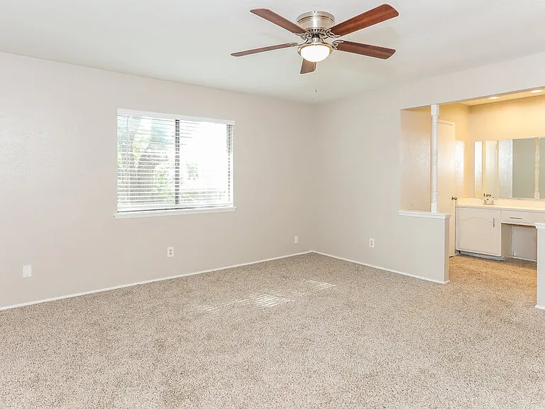 4200 Cranbrook Dr — Photo 10