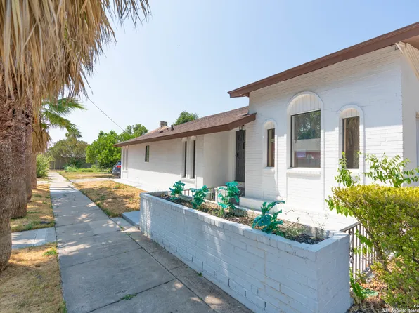 3303 N FLORES ST, San Antonio, TX 78212