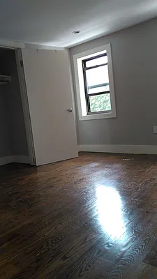 Rented by Signature Property Realty | media 10