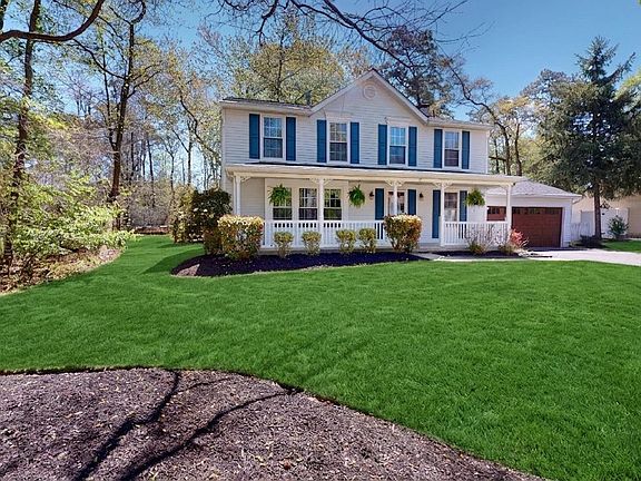 3rd image of 17 Coventry Cir W