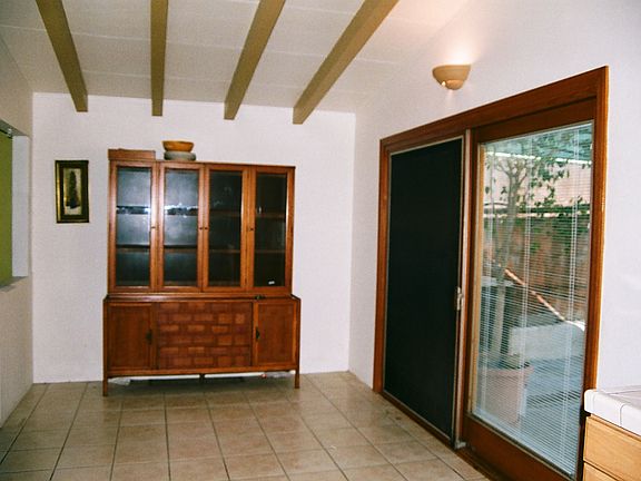 4th image of 9367 Manor Dr
