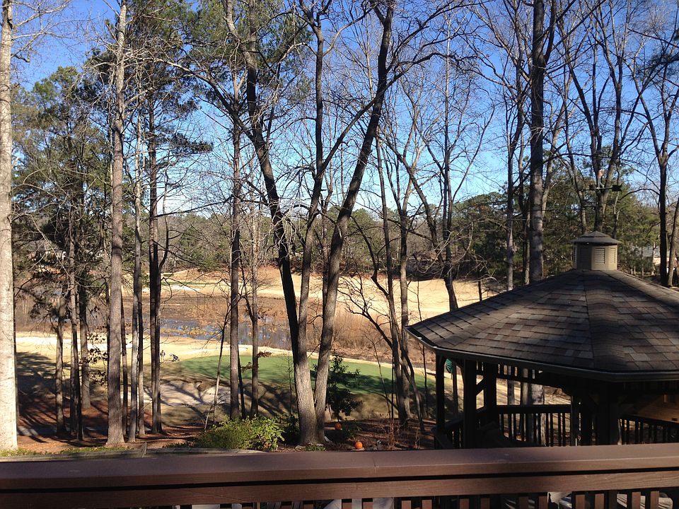 2nd image of 870 Saddle Hill Rd