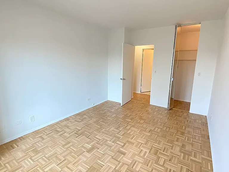 200 Rector Pl #9C — Photo 14