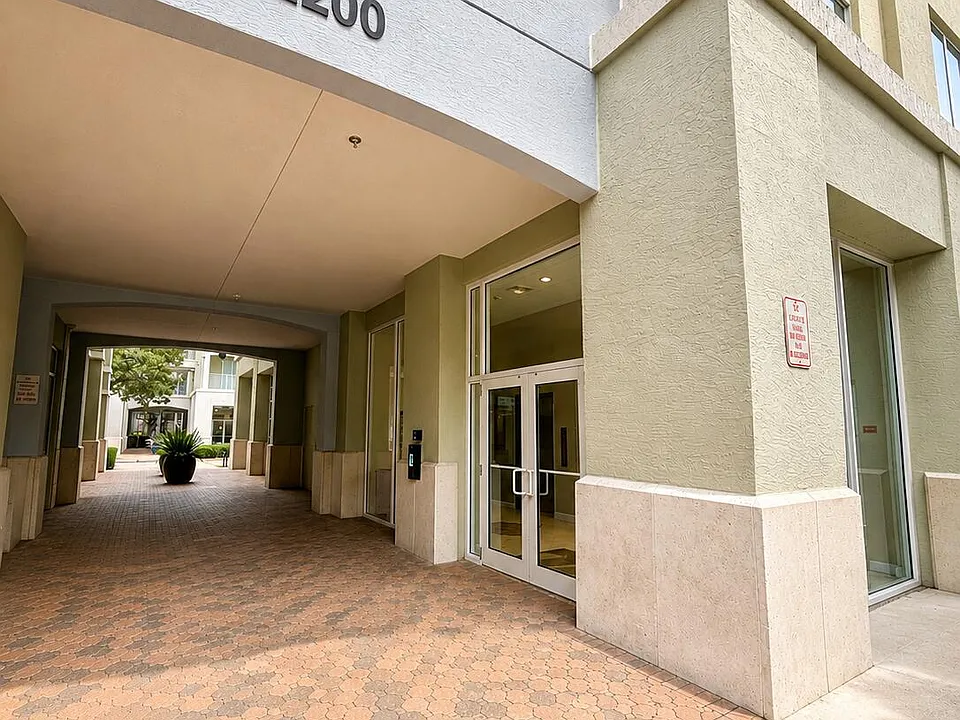 1203 Town Center Dr #206