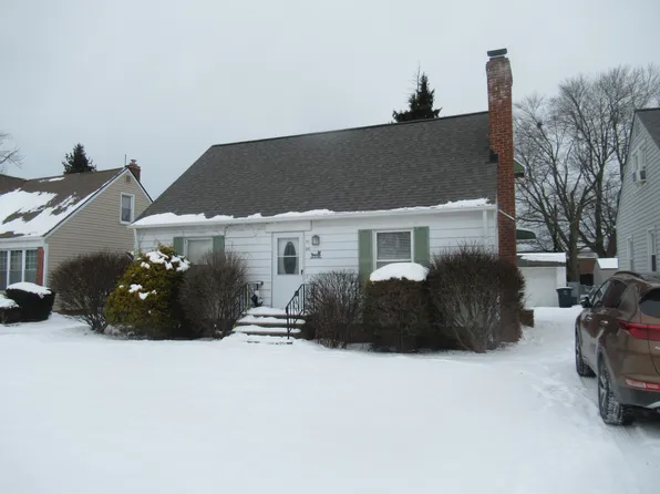 5147 Case Ave, Lyndhurst, OH 44124