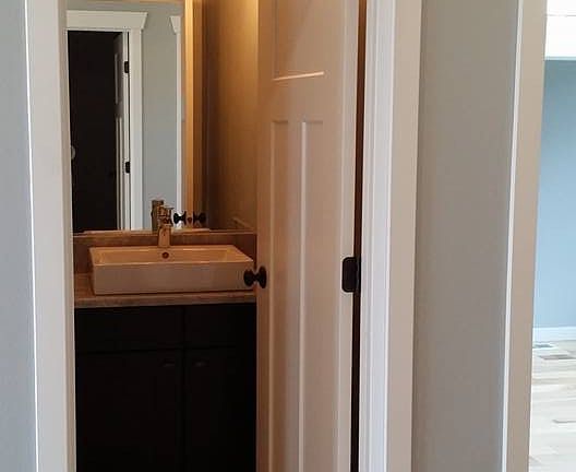 Main floor powder room 