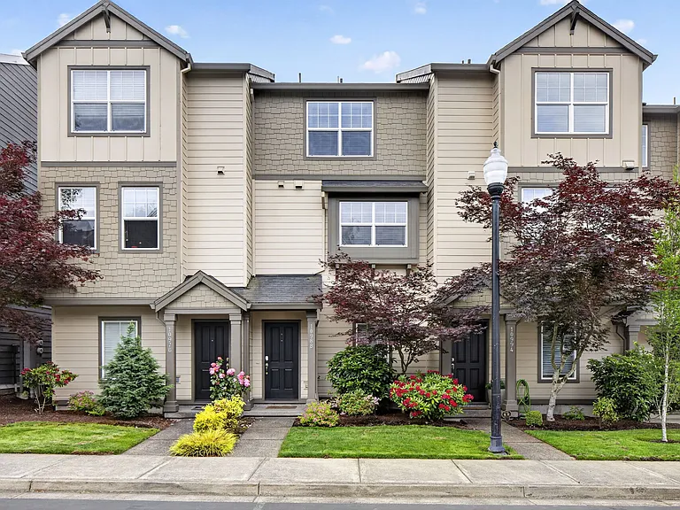 10988 SW Sage Ter — Photo 1