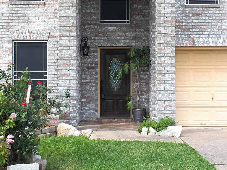 16130 Coleburn Dr — Photo 4