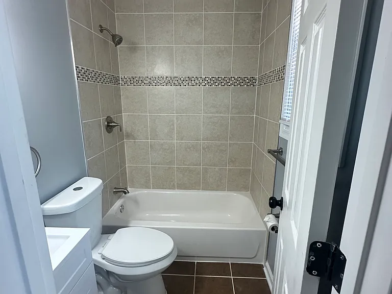 5420 B St SE — Photo 5