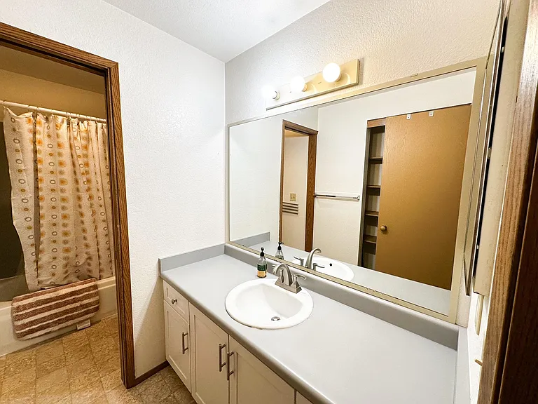 4011 Whitman Ave N #304 — Photo 9
